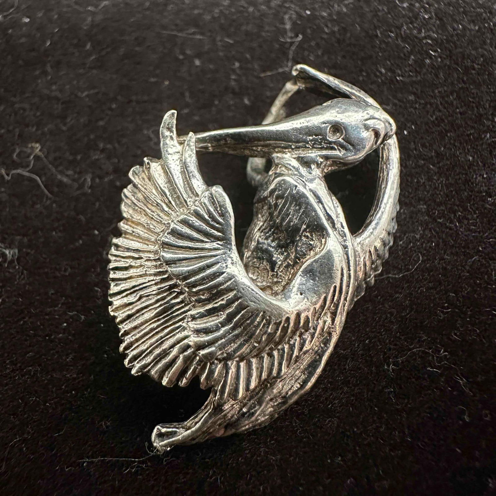 Sterling Silver Pelican Bird Flying In Motion Necklace Pendant D98 (1 of 7)