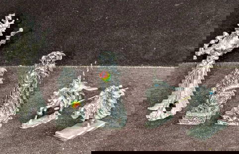 5 Different Pewter Wizard Knight Dwarf Pewter Figurines: 5 Different Pewter Wizard Knight Dwarf Pewter Figurines. This lot includes: (1) Rawcliffe Pewter Dragon Sorcereress. This is approx 2" x 1 1/4" x 4". Is missing the dragon, gems and part