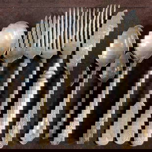 Vintage Silverware Antique Flatware Lot of 20 Twenty Forks Spoons Kitchenware Silver Plate: Vintage Silverware Antique Flatware Lot of 20 Twenty Forks Spoons Kitchenware. This silverware set includes 20 pieces of flatware. Each handle features a various designs and made by different companie