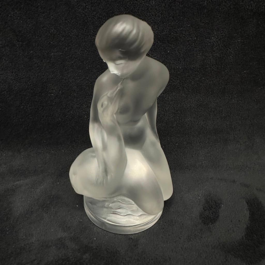 Lalique Leda Crystal Figure (1 of 3)