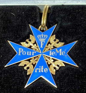 Prussian Pour le Mérite Medal Silver Gilt: Prussian Pour le Mérite Medal   This fine medal has been tested and researched to the best of our abilities, and is authentic to the best of our knowledge. Please see photos, as they are a part of ou