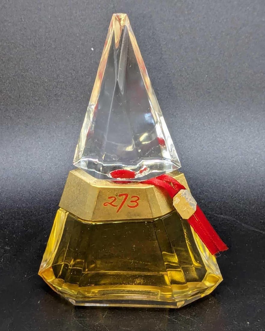 273 Fred Hayman 1 Fl Oz Perfume: 273 Fred Hayman 1 Fl Oz Perfume. This is approx 3 1/4" x 1 1/4" x 4 3/4" and it weighs 0.36lb. The bottle is filled and has no chips or cracks.