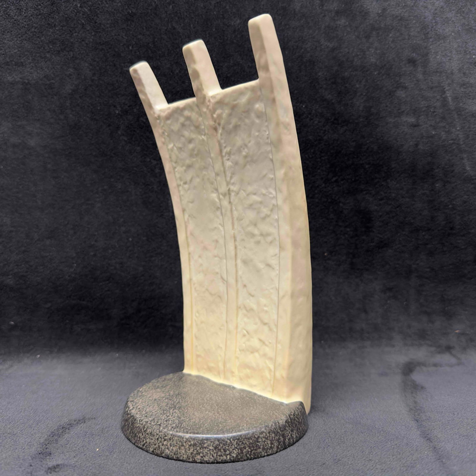 Goebel Hummel Figurine Airlift Memorial #83: Goebel Hummel Figurine "Airlift Memorial" #385. This quality figure features a Airlift Memorial from Goebel Hummel. The item features a beautifully etched porcelain piece showcasing a Airlift