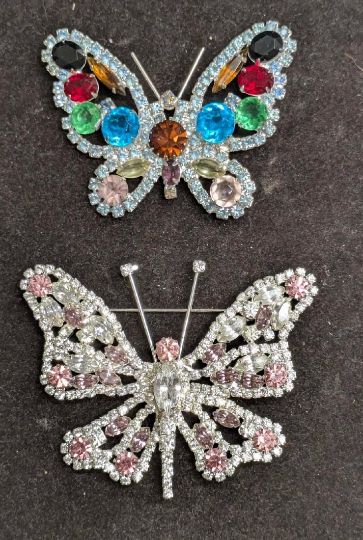 Vintage Unsigned Rhinestone Silver Tone Butterfly Brooch Pins Lot Of 2 (1 of 4)