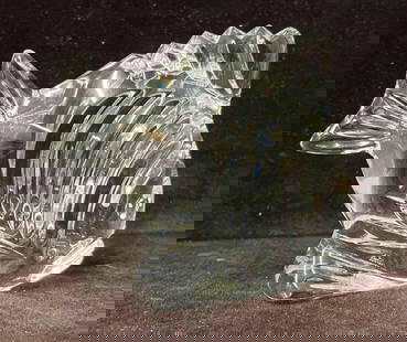 Waterford Crystal Fish Paperweight: This lot contains a Waterford Crystal Fish Paperweight. Overall the Waterford Crystal is in excellent pre owned condition with no noticeable flaws. The approx weight and measurements are listed below.