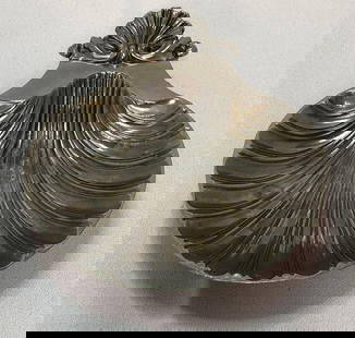 Vintage Bell Mark Shell Shaped Silver Plated Dish: This lot contains Vintage Bell Mark Shell Shaped Silver Plated Dish from original old Sheffield&nbsp;dies dating 1785-1860. It is&nbsp;approx 6" x 5" x 1-1/2" and weighs about 0.4lbs. Overall the Vint