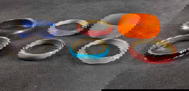 Assorted Bangles: Assorted Bangles This lot comes with 5 chunky bangles. These are all different colors and in good condition. These bangles make a statement. Weight together: 0.4lbs
