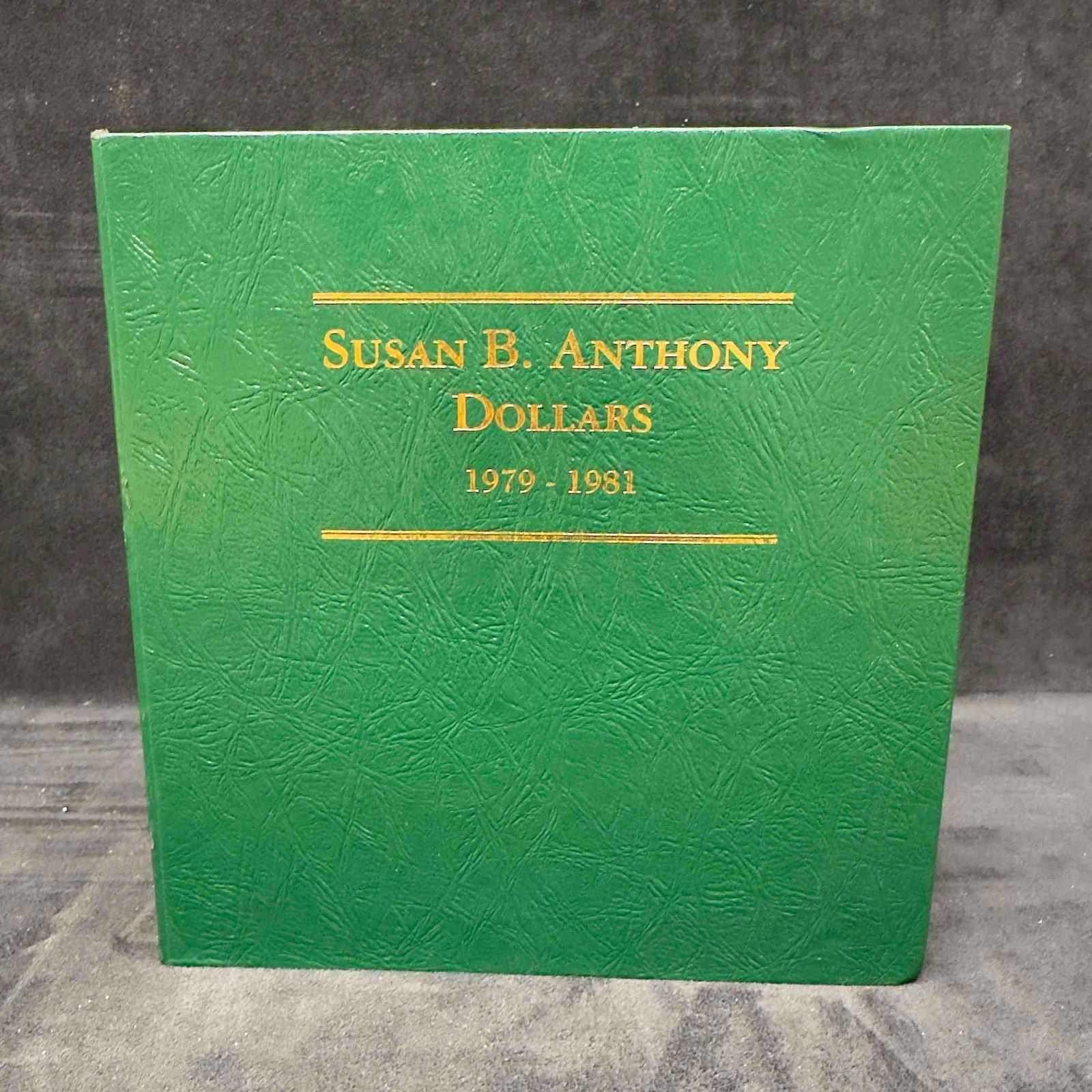 Susan B. Anthony  Dollars Series 1979-1981 Littleton Custom Coin Album 16 Coins Dollars Set (1 of 8)