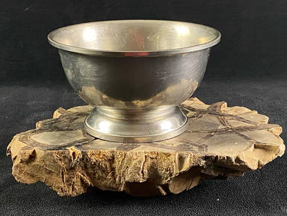 Vintage Footed Woodbury Pewter Bowl / Dish: This Vintage piece has been tested and researched prior to listing. Please view all pictures they are part of our description. Metal - Pewter Color - Silver Maker - Woodbury Weight - 229 g Size - 5&#