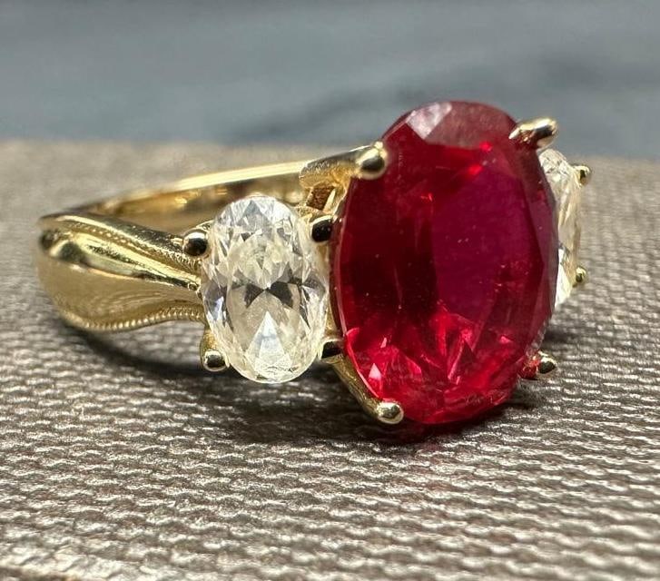 14k Gold Oval-Cut Ruby Ring (1 of 3)