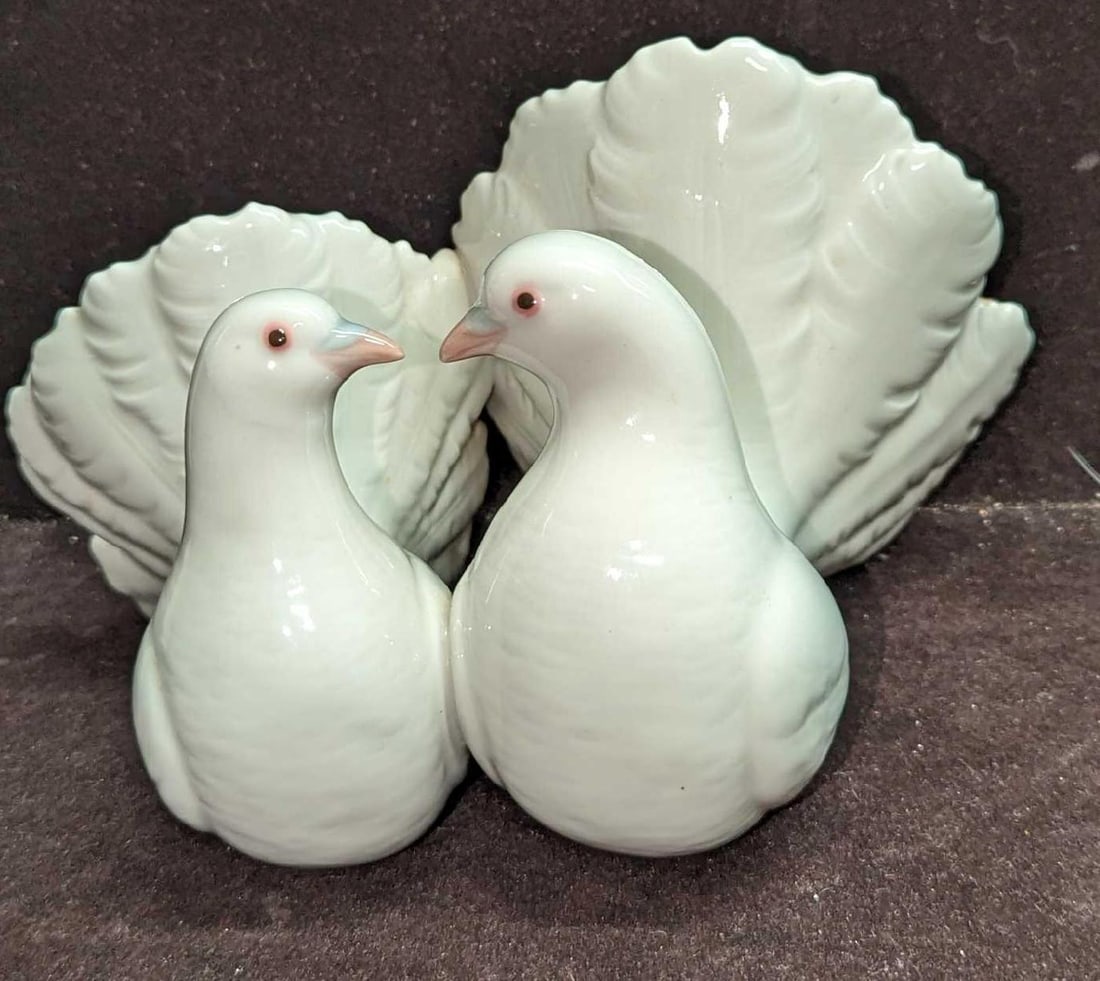Lladro Couple Of Doves Porcelain Figurine (1 of 8)