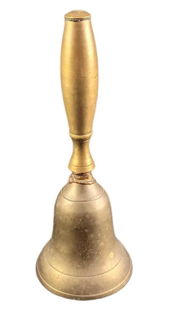 Vintage Brass Loud Bell: Vintage Brass Loud Bell. Made in India. The maker or date of creation is unknown. Make a very nice loud sound. The bell is approx 4 1/4" x 4 1/4" x 10 1/2" and weighs 1lb. Is in a good, vintage condit
