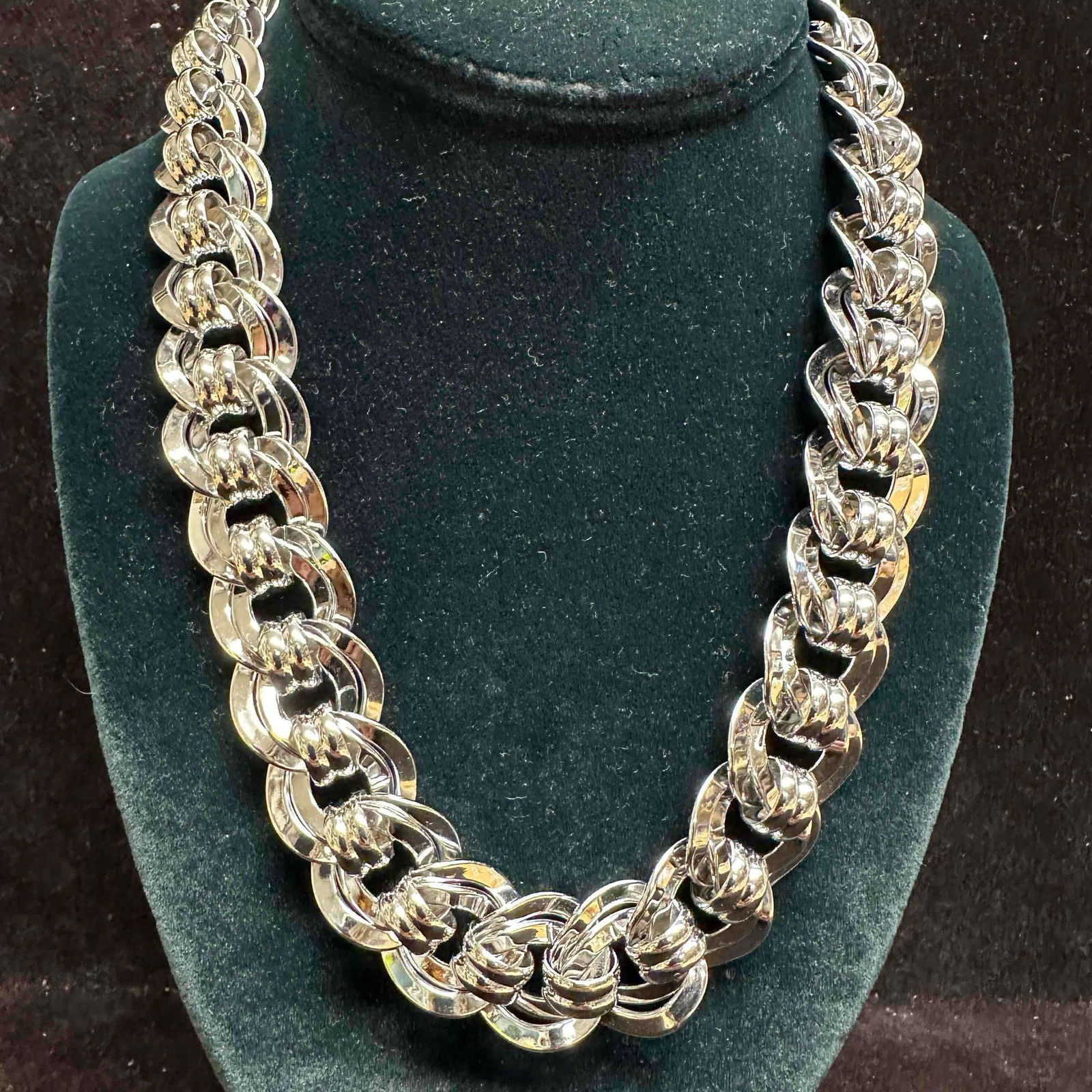 Monet Heavy Double Link Curb Chain Silver Toned Necklace D80 (1 of 8)