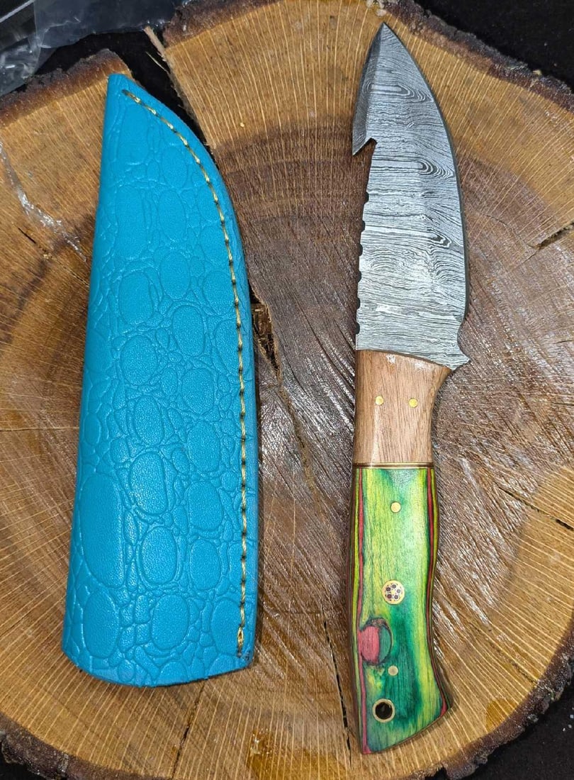 MHS Cutlery Steel Knife & Leather Sheath RTCX: MHS Cutlery Steel Knife & Leather Sheath RTCX. Is approx 2 1/4" x 3/4" x 10 1/4" and it weighs 0.47lb. The knife does not appear to have been used. There are no markings on the knife. Handle is made o