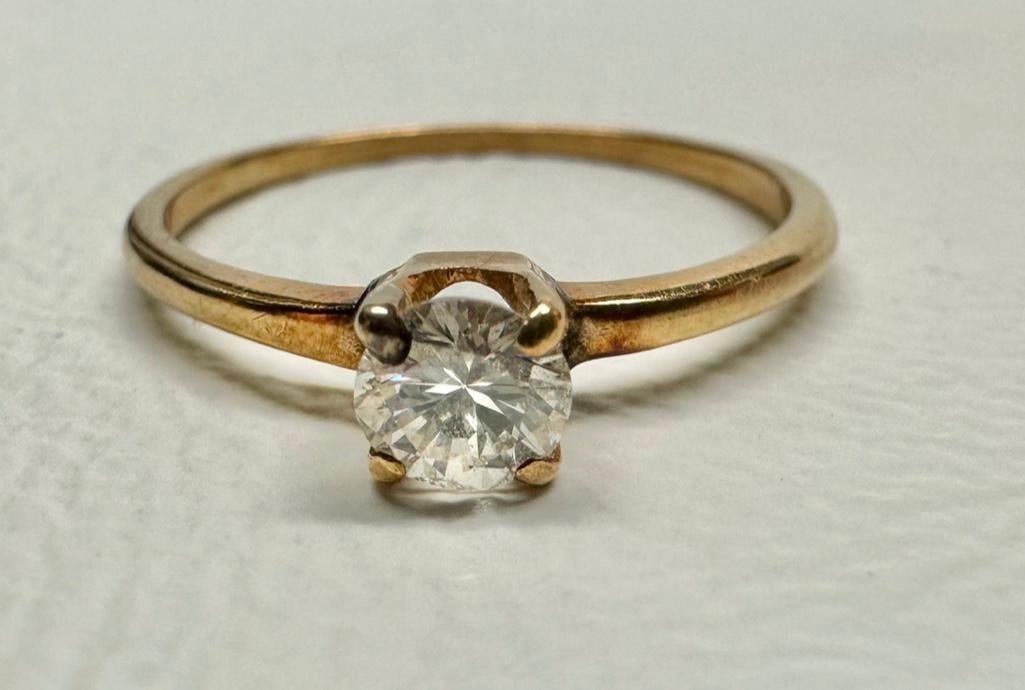 Vintage 14k Gold Diamond Solitaire RIng (1 of 3)