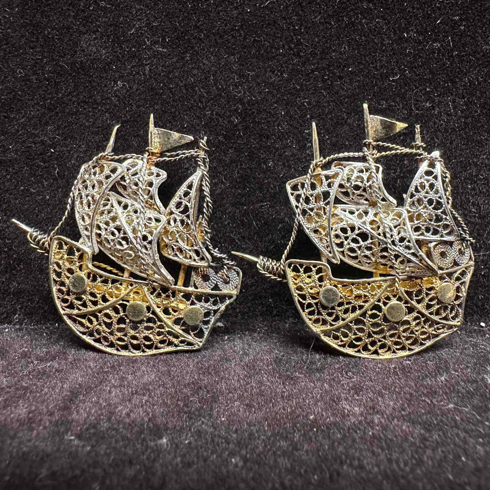 Ornate Filigree 800 Silver Sail Boat Pirate Ship Brooch Set Gold Toned: This item is in good pre-owned, previously used/displayed condition with noticeable light wear, and surface scratches. Please reference all photos for full details. This piece of jewelry has been test