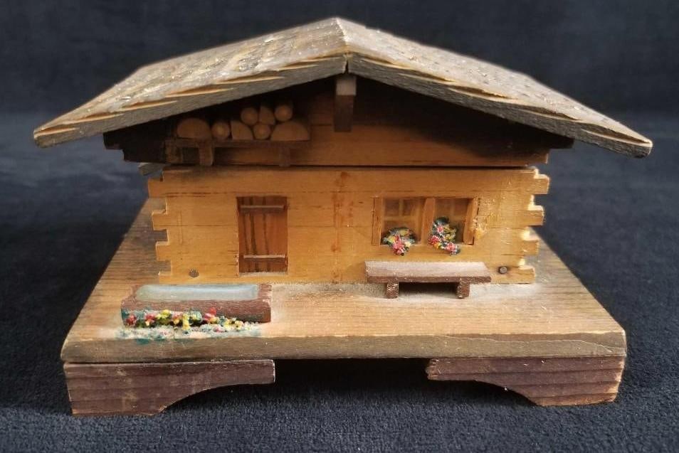 Vintage Wooden Swiss Chalet Cabin Music Box Handmade Switzerland Spring Has Come Le Joyeux berger (1 of 10)