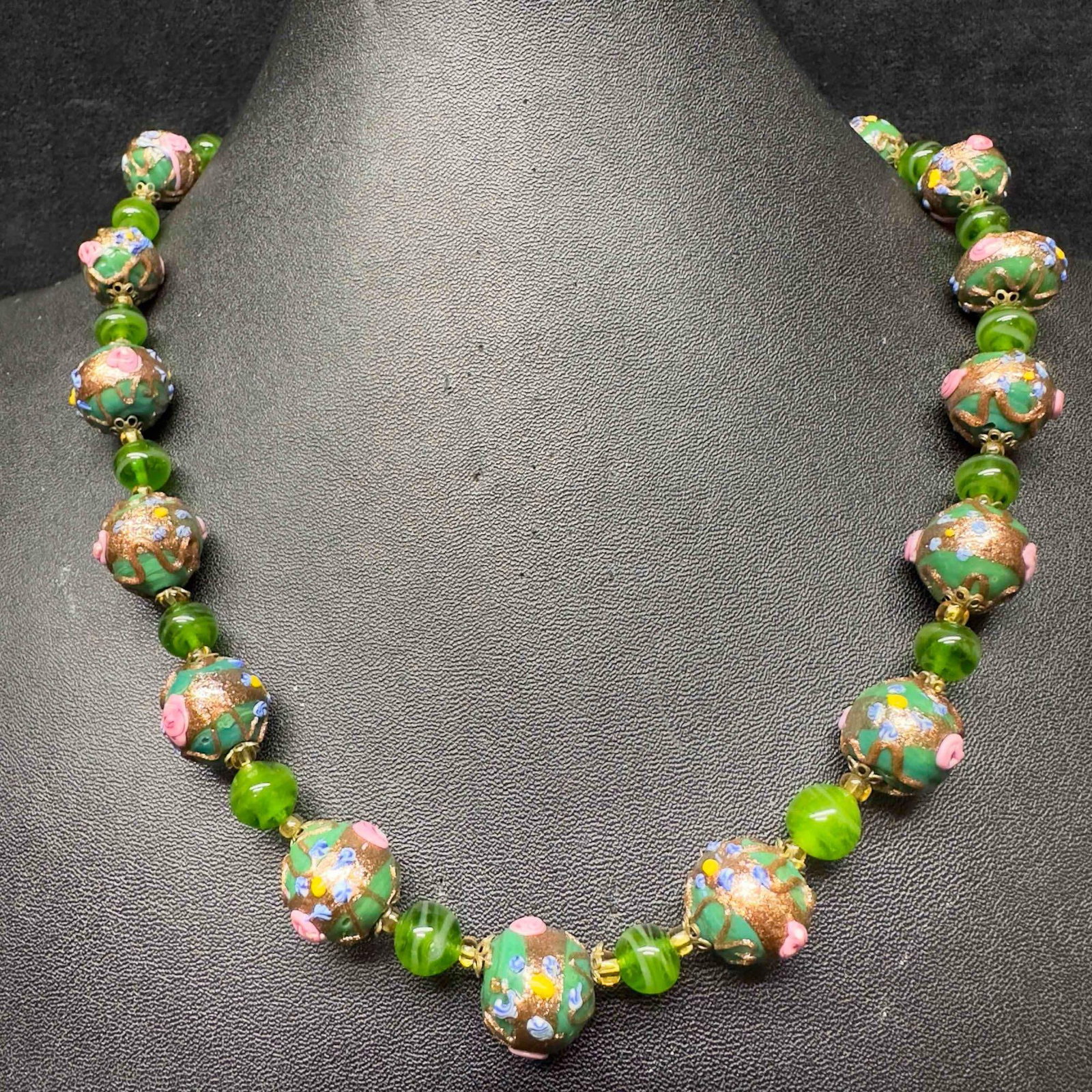 Murano Venetian Lamp Work Art Glass Floral Dark Green Fiorato Beaded Round Bead Necklace C84 (1 of 8)