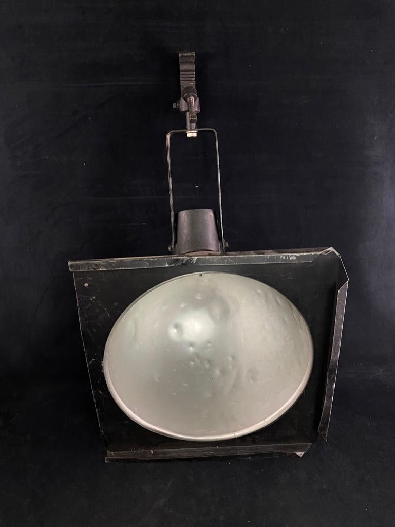 Stage Scoop Light Can (1 of 6)