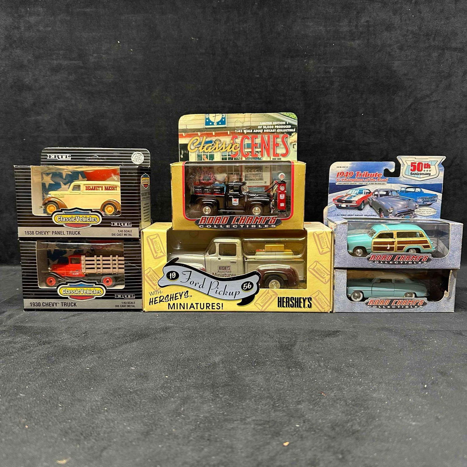 Ertl and Road Champs Collectible Diecast Classic Vehicles Set Six 6 Trucks Cars (1 of 6)