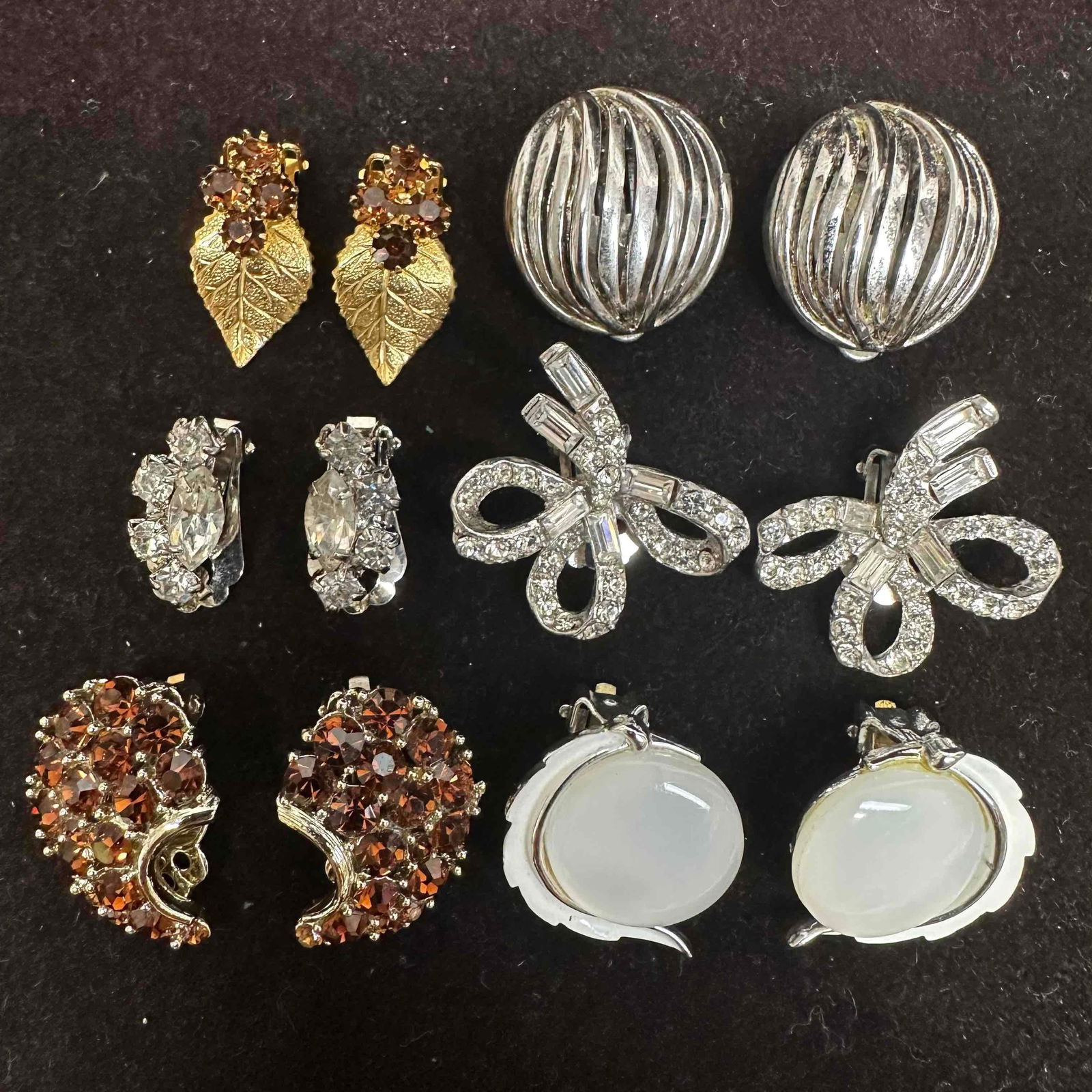 Vintage Pell Lisner Costumer Jewelry Clip On Earrings Assorted Set (1 of 5)