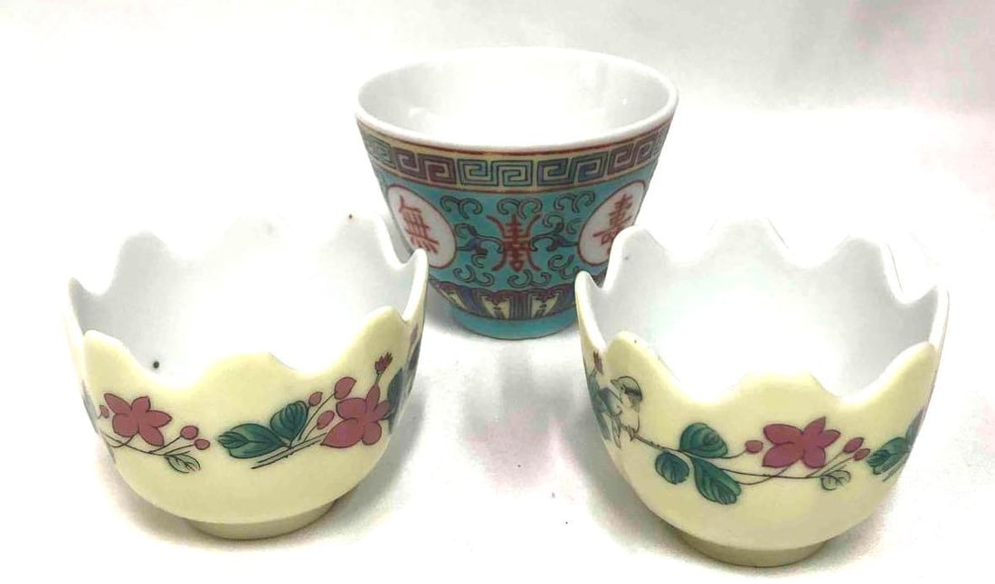 Bundle Of Vintage Mun Shou Hand Painted Porcelain Tea Cup & Two Vintage Lotus Style Dipping Bowls: This lot contains bundle of one vintage Mun Shou Chinese hand painted porcelain tea cup and two vintage lotus style dipping bowls. All of the products in this lot are stamped and stated made in China.
