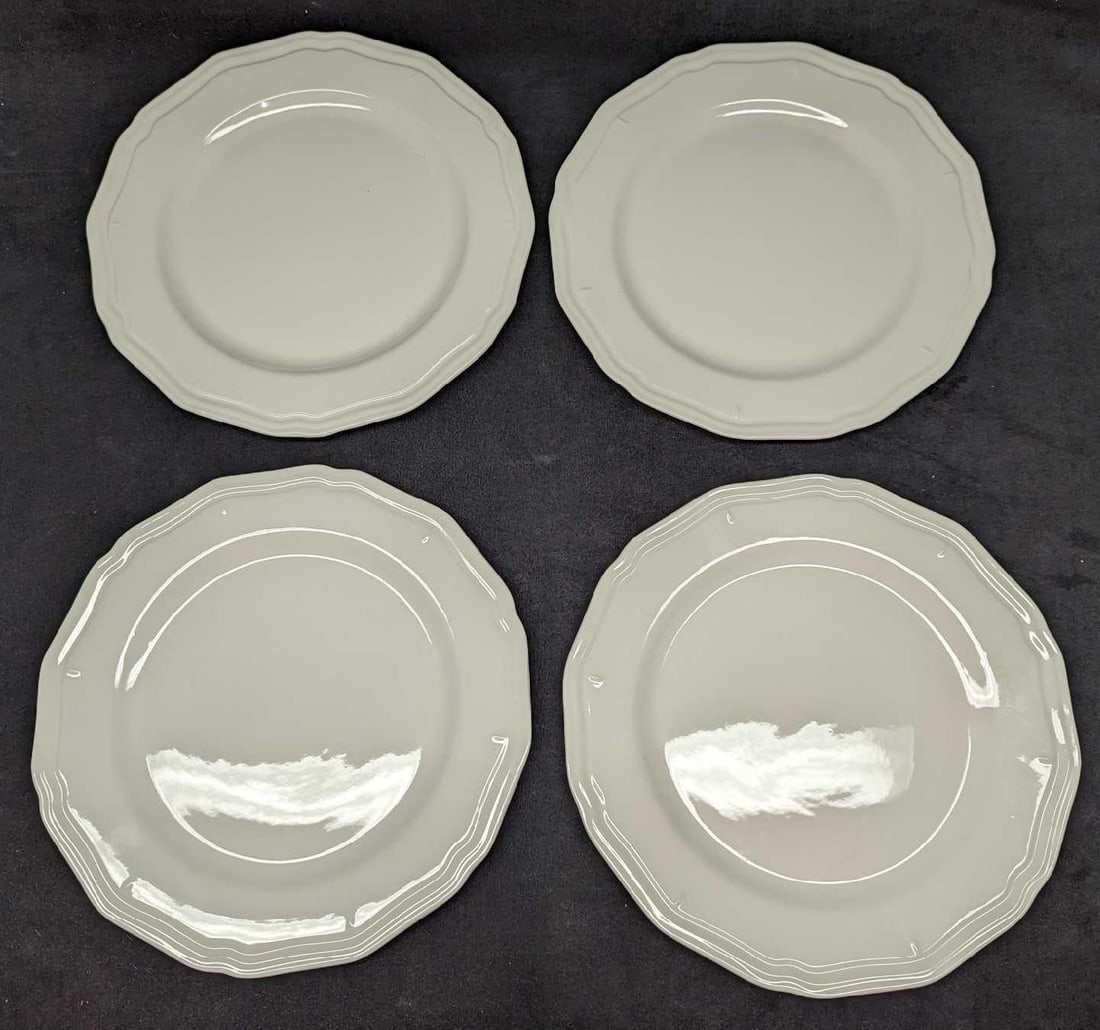 4 Gibson Designs Miranda China Dinner Plates A: 4 Gibson Designs Miranda China Dinner Plates A. Each is approx 10 1/2" x 3/4" x 10 1/2" and the total weight is 5.59lbs. The plates have no chips or cracks.