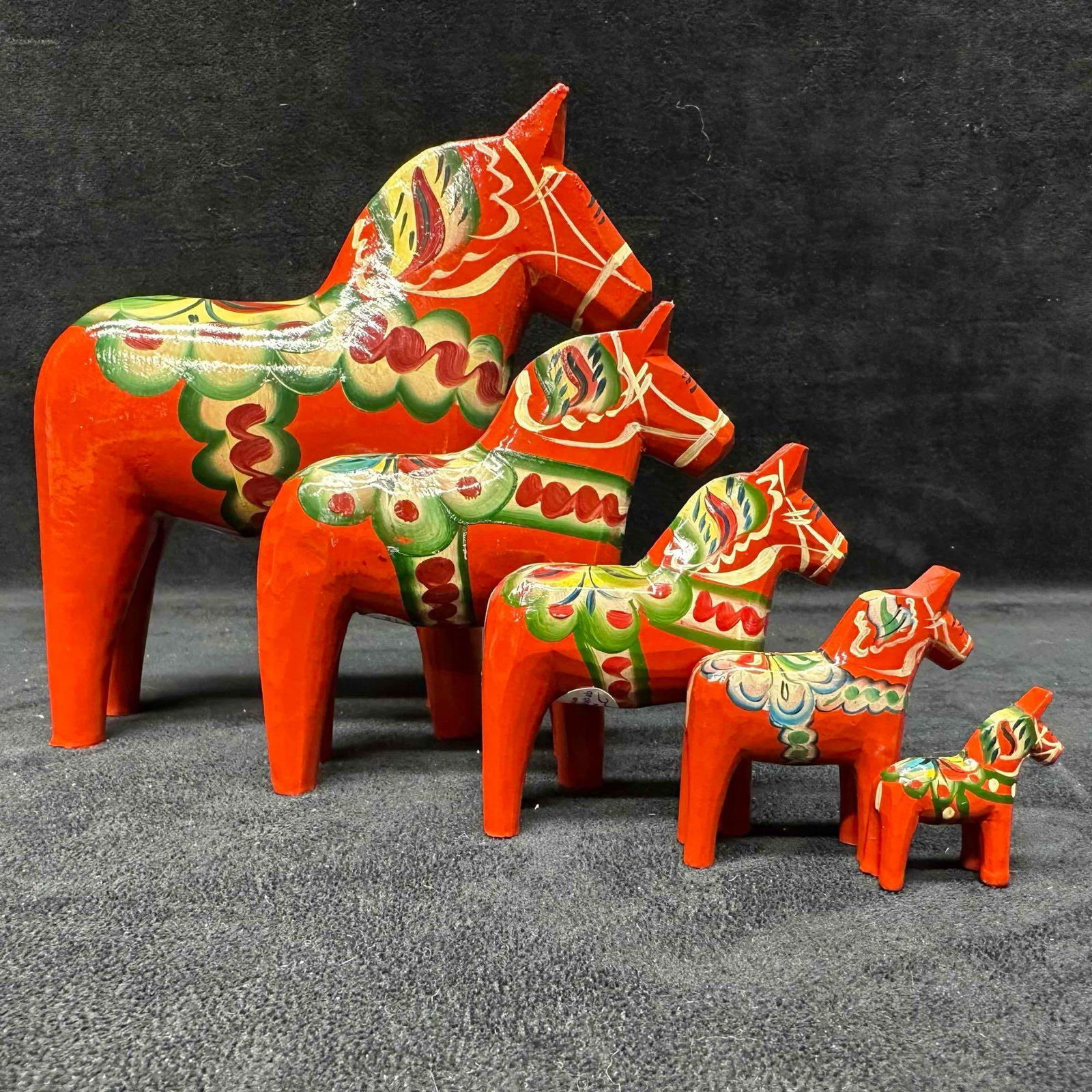 Set of 5 Hand Painted Swedish Dala Horses Nils Olsson Nusnas (1 of 9)
