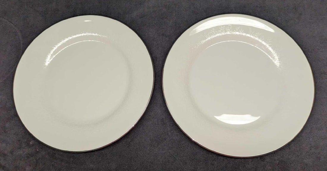 2 Wedgwood China Silver Ermine Dinner Plates E: 2 Wedgwood China Silver Ermine Dinner Plates E. This series was released from 1971 - 1993. Each plate is approx 10 3/4" x 10 3/4" x 1" and the total weight is 2.81 lbs. The plates are in a