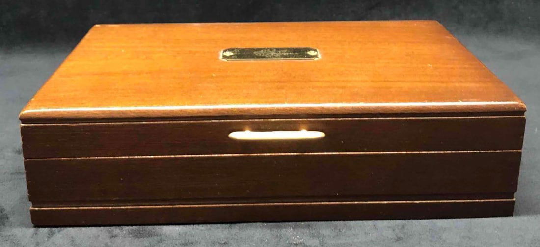 Wooden Jewelry Box (1 of 10)