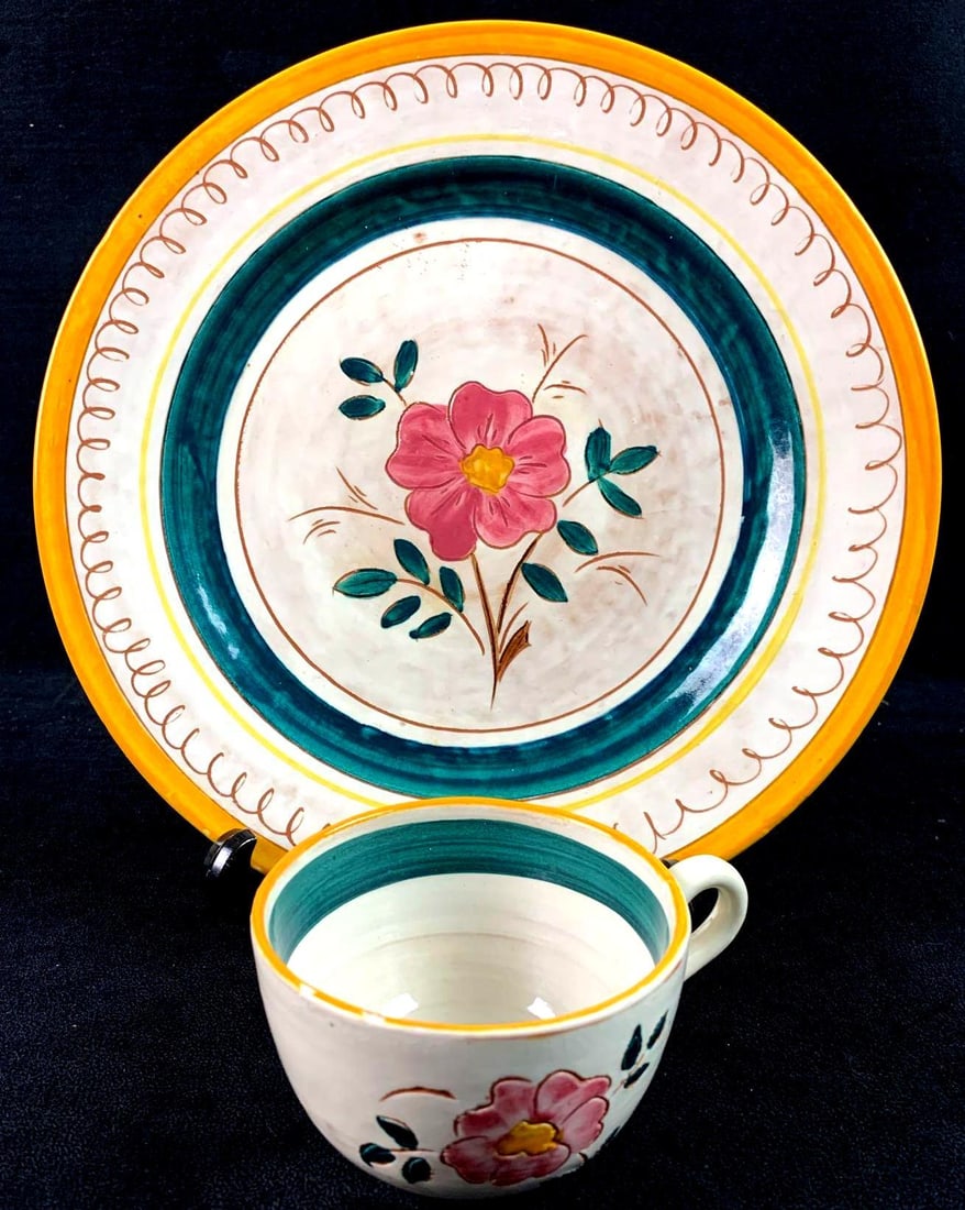 2 Piece Stangl Pottery of Trenton N.J "Garden Flower" Pattern: 2 Piece Lot: Plate And Cup By Stangl Pattern Garden Flower (Terra Rose) 2 Piece Lot: Plate And Cup By Stangl Pattern Garden Flower (Terra Rose) "Garden Flower" pattern, lovely plate and cup c