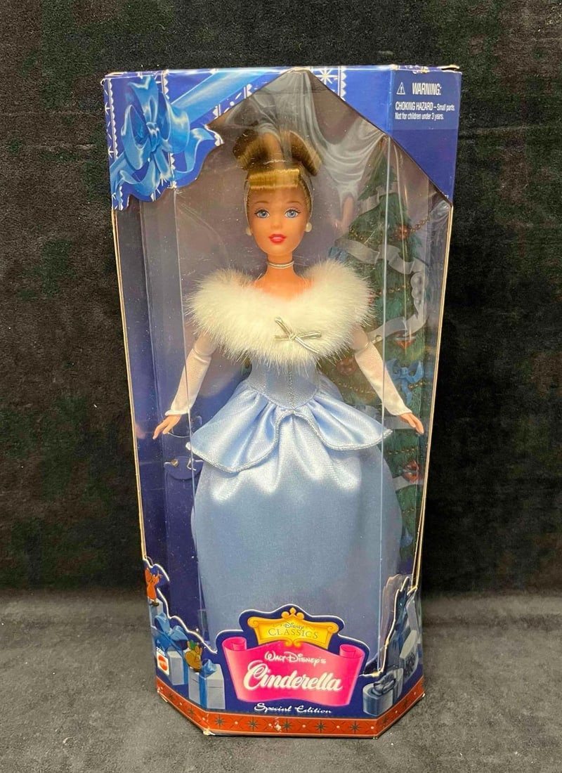 Disney Classics Cinderella Fashion Doll In Original Box: This lot contains a Disney Classics Cinderella Fashion Doll In Original Box. The box is approx 6" x 5" x 13". Total weight is approx 0.5lbs. Overall the doll is in a good, unused condition with s