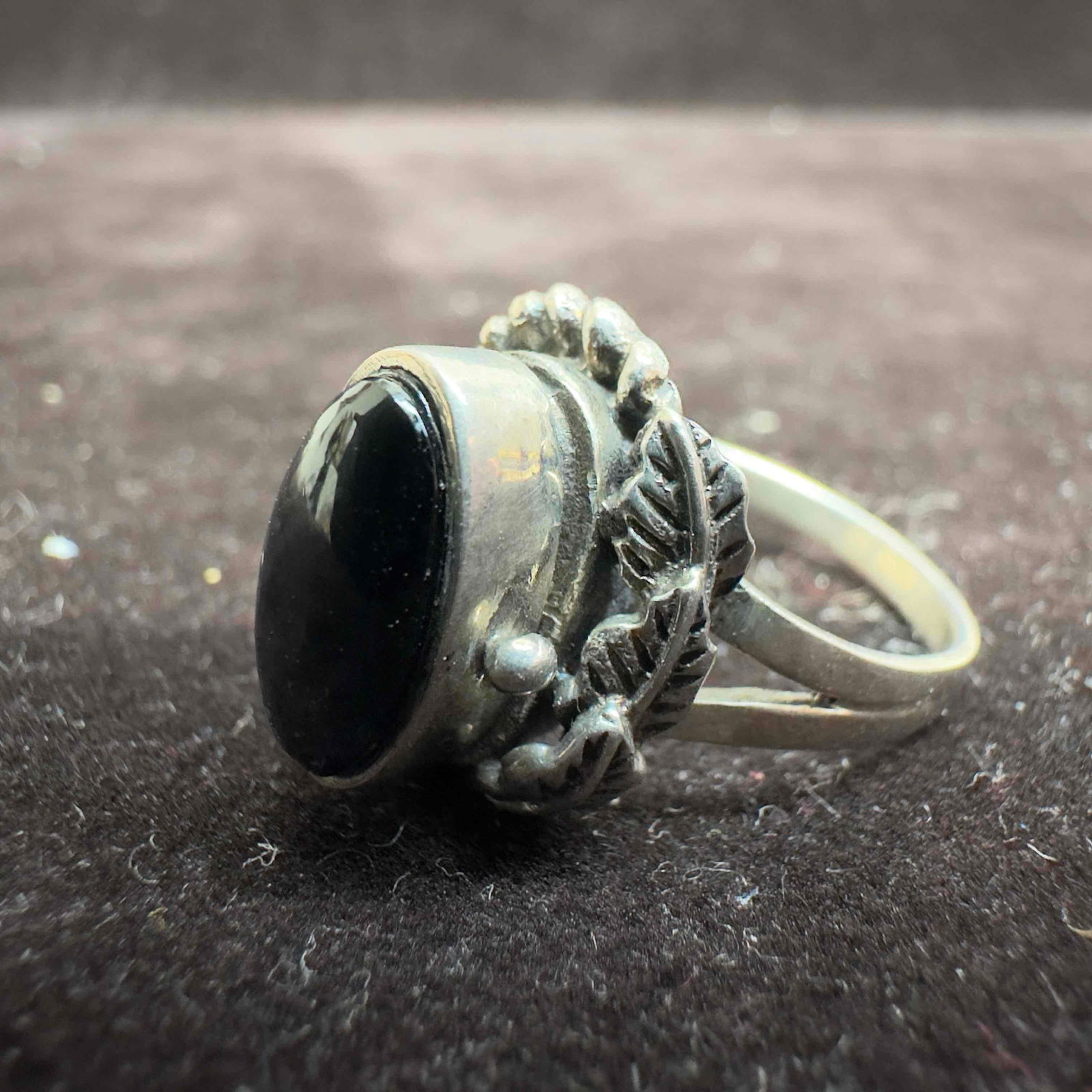 Black Onyx Trinket Pill Box Sterling Silver Poison 925 Ring: This item is in good pre-owned, previously used/displayed condition with noticeable light wear, and surface scratches. Please reference all photos for full details. This piece of jewelry has been test