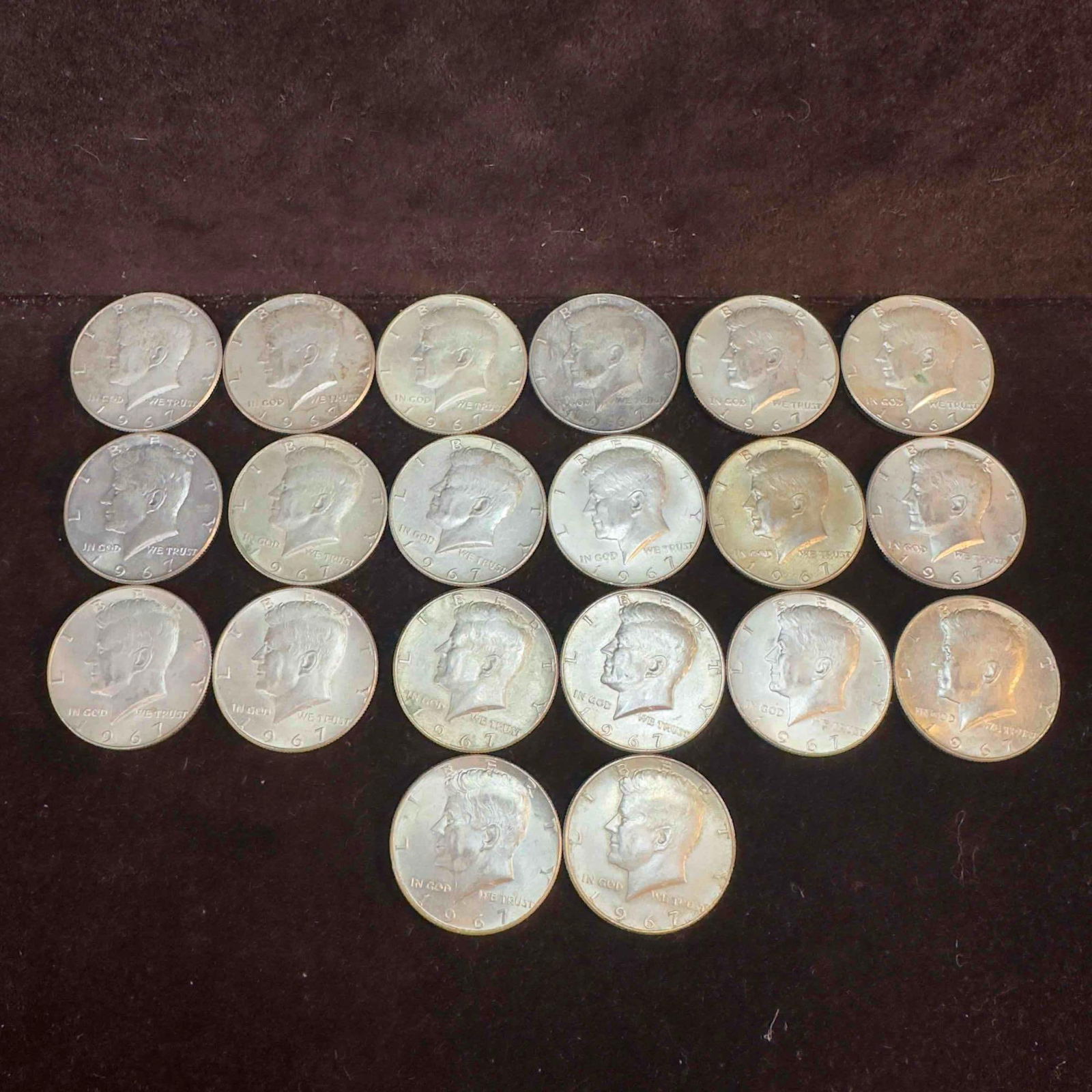 Twenty 20 Kennedy Half Dollars 1967 P 10 Ten Dollar Roll (1 of 6)