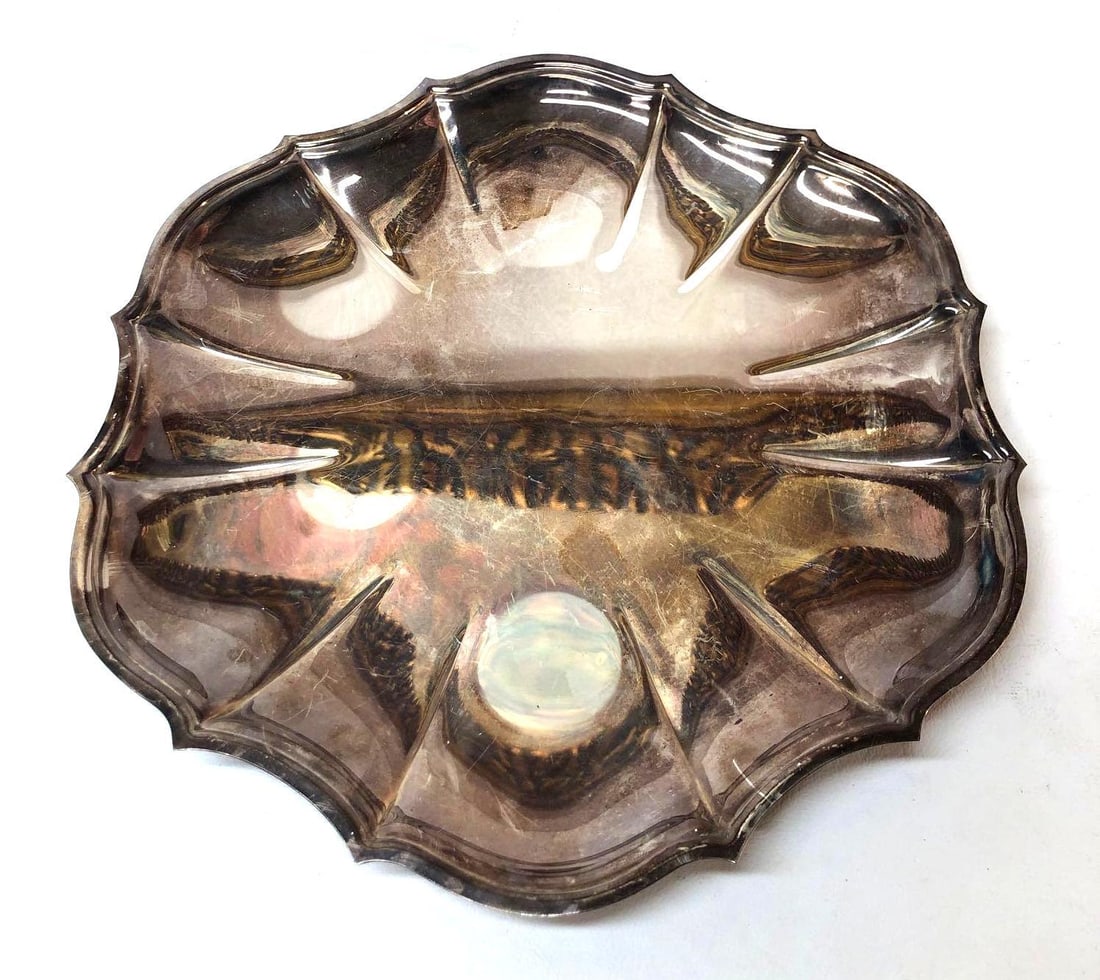 International Silver Company - Chippendale Serving Tray 6321 (1 of 5)