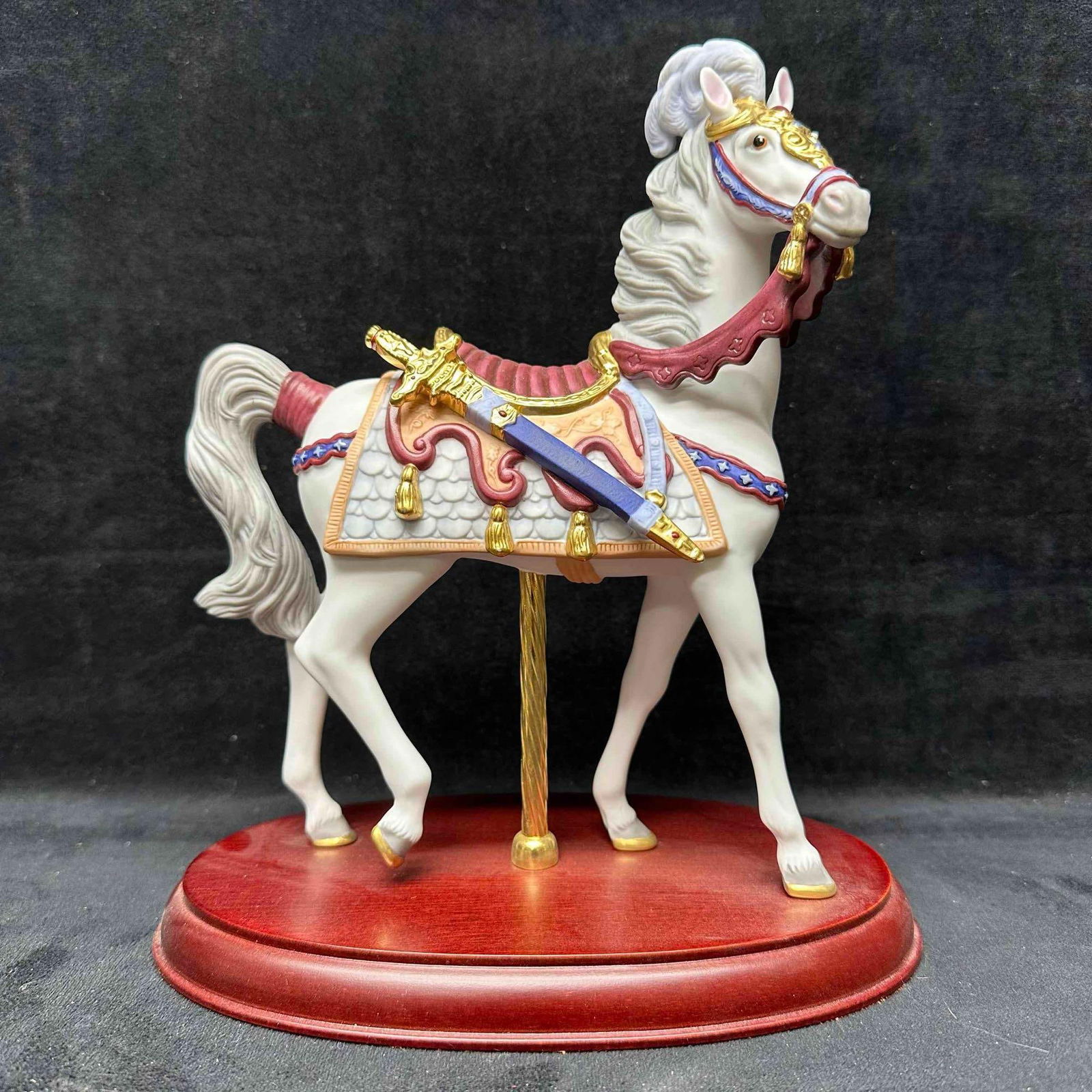 Lenox The Camelot Carousel Horse Hand Crafted Porcelain 24K Gold Accents Sculpture (1 of 5)