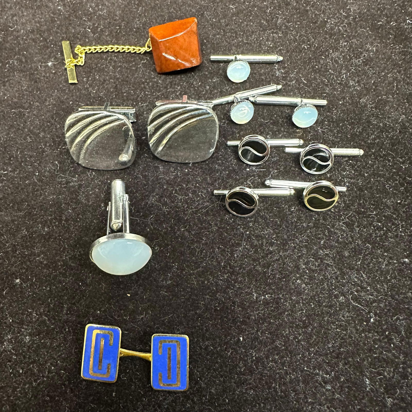 Vintage Men’s Cufflinks and Tie Accessories Lot Mixed Styles (1 of 7)
