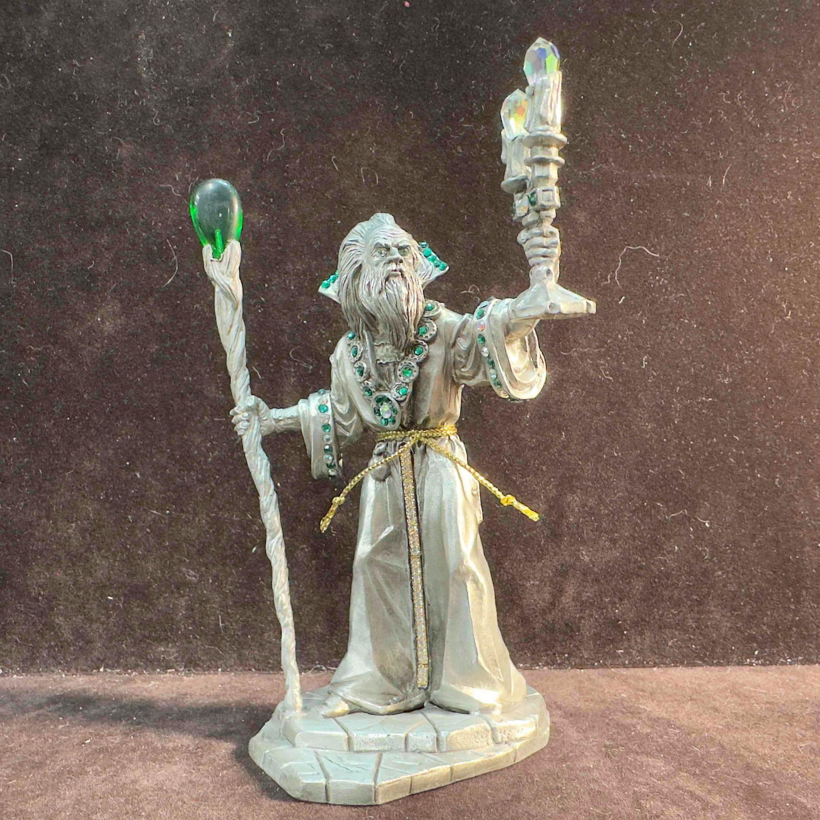 Rawcliffe Pewter 1991 Grenadier RF1251 Colossal Lords Gwydion The Wizard Sculpture Figure: Rawcliffe Pewter 1991 Grenadier RF1251 Colossal Lords Gwydion The Wizard Sculpture Figure. Rawcliffe RF1251 Grenadier identifying markings etched on the bottom. This item is in good pre-owned, previou