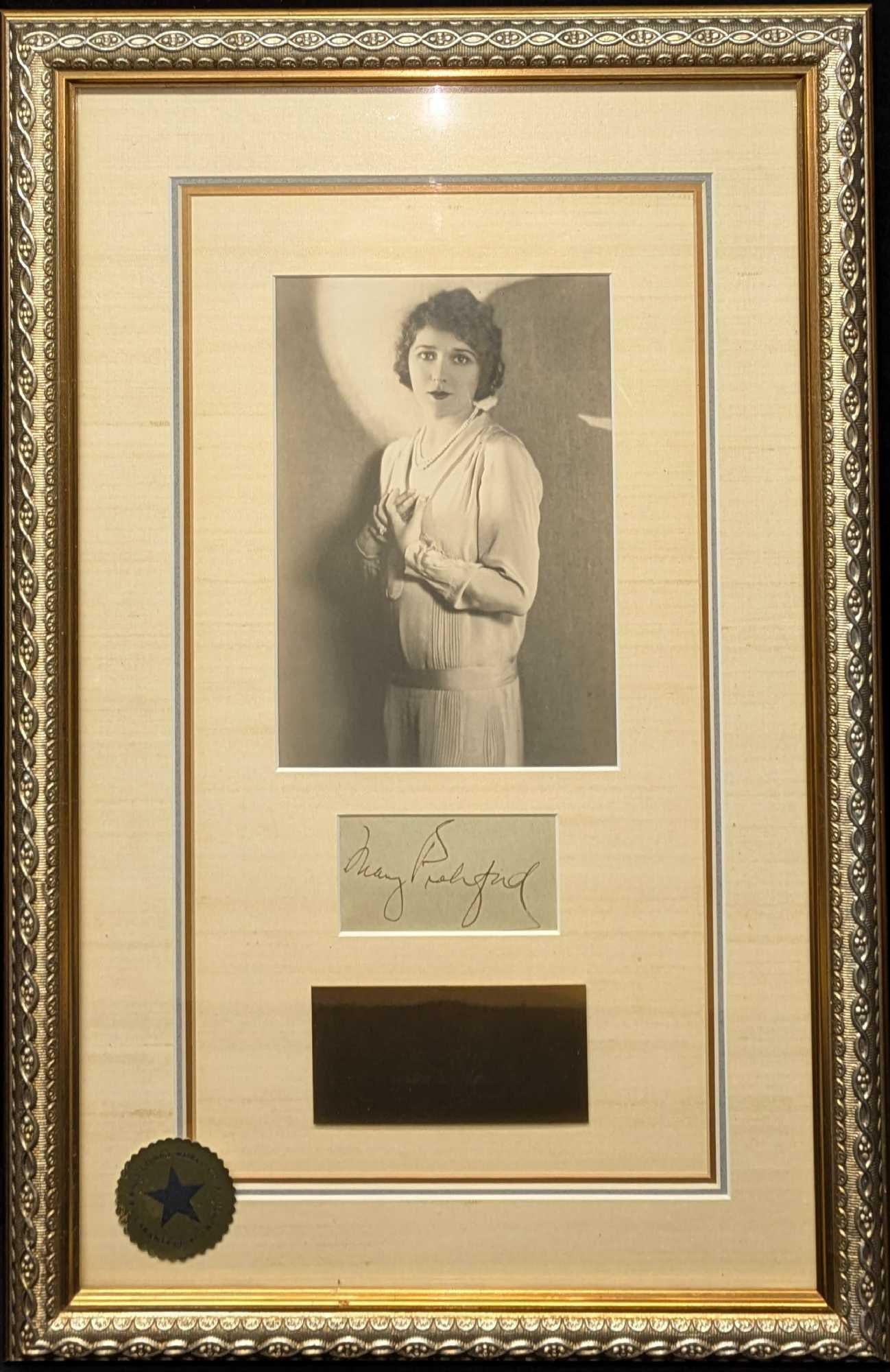 Framed Silent Movie Star Mary Pickford Cut Autograph R77 (1 of 7)