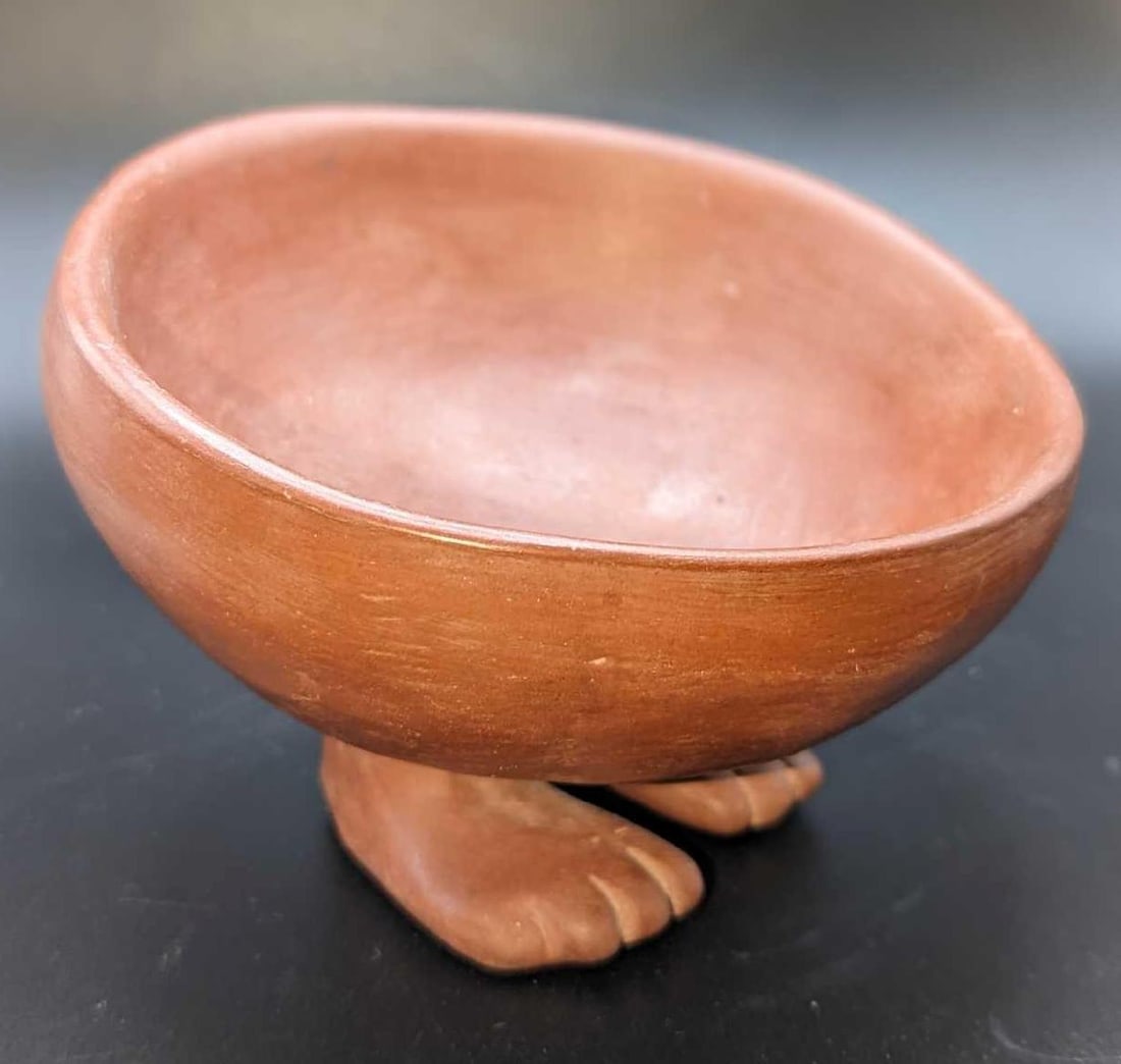 Modern Figurative Terracotta Bowl With Feet MMA: Modern Figurative Terracotta Bowl With Feet MMA. This is approx 5 1/4" x 5 1/4" x 3 3/4" and it weighs 1.11lb. The is some light wear on the bowl. These were released by the Metropolitan Museum Of Art