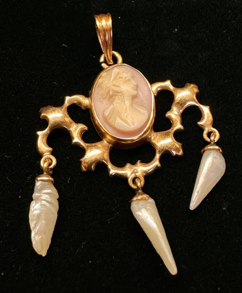 10k Gold Victorian Style Vintage Cameo Pendant (1 of 2)