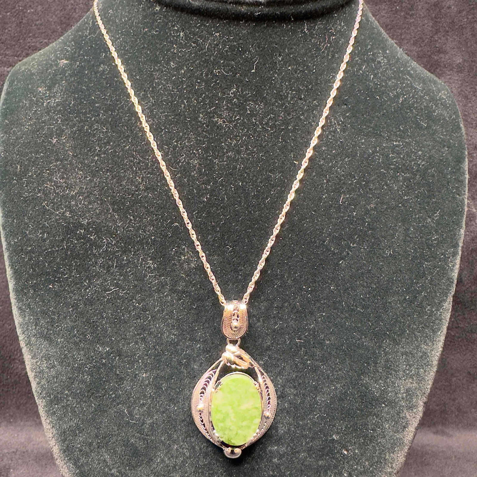 Sorrento Sterling Silver Natural Green Agate Necklace Z69 (1 of 12)