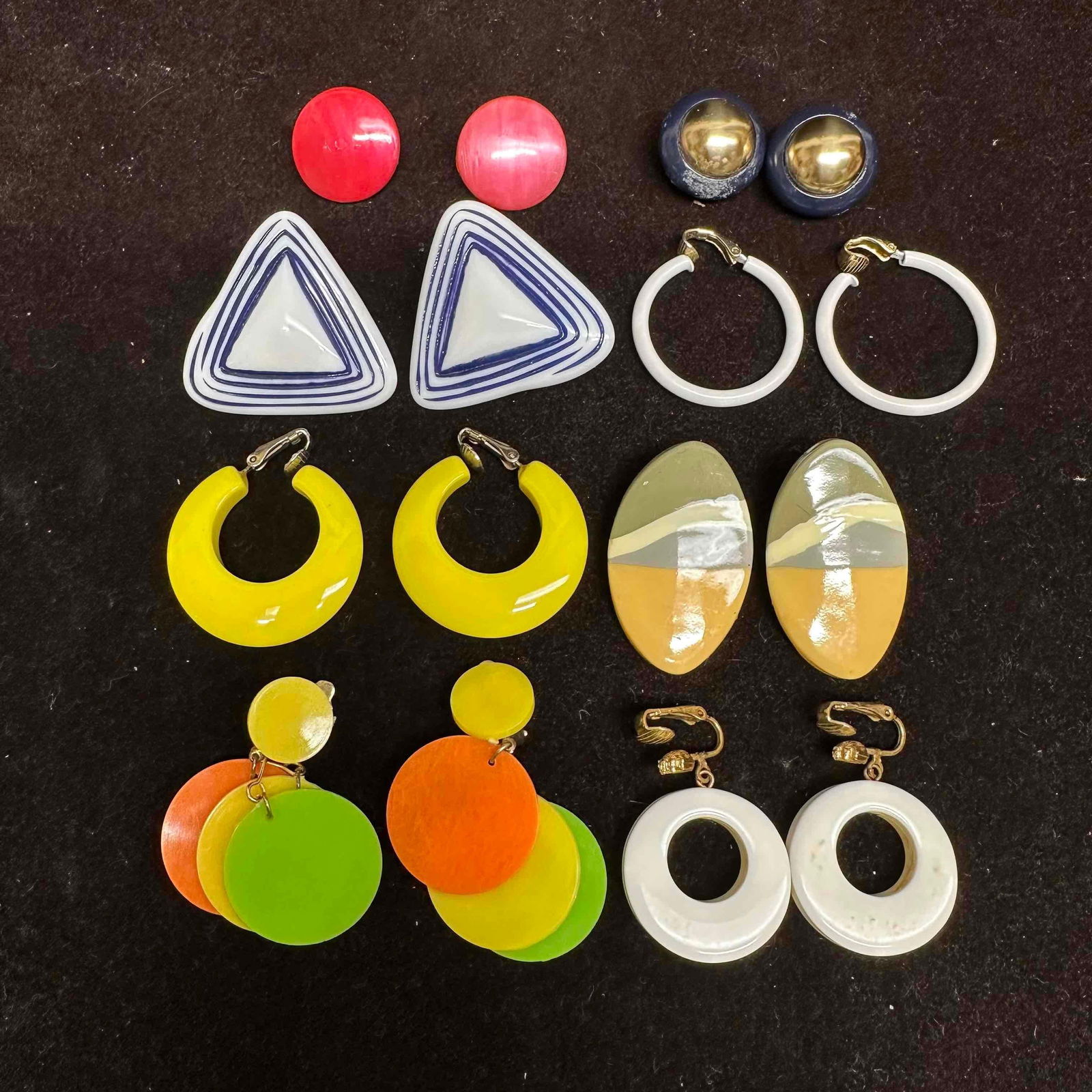 Lot of Vintage Costume Earrings Bold Colors Geometric Mod Eight Pairs K3 (1 of 5)