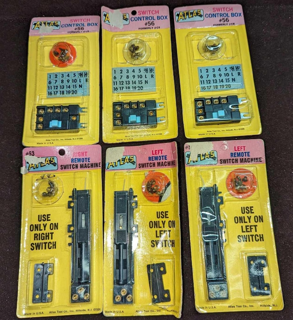 6 Atlas Remote Switch Machines & Control Boxes C (1 of 2)