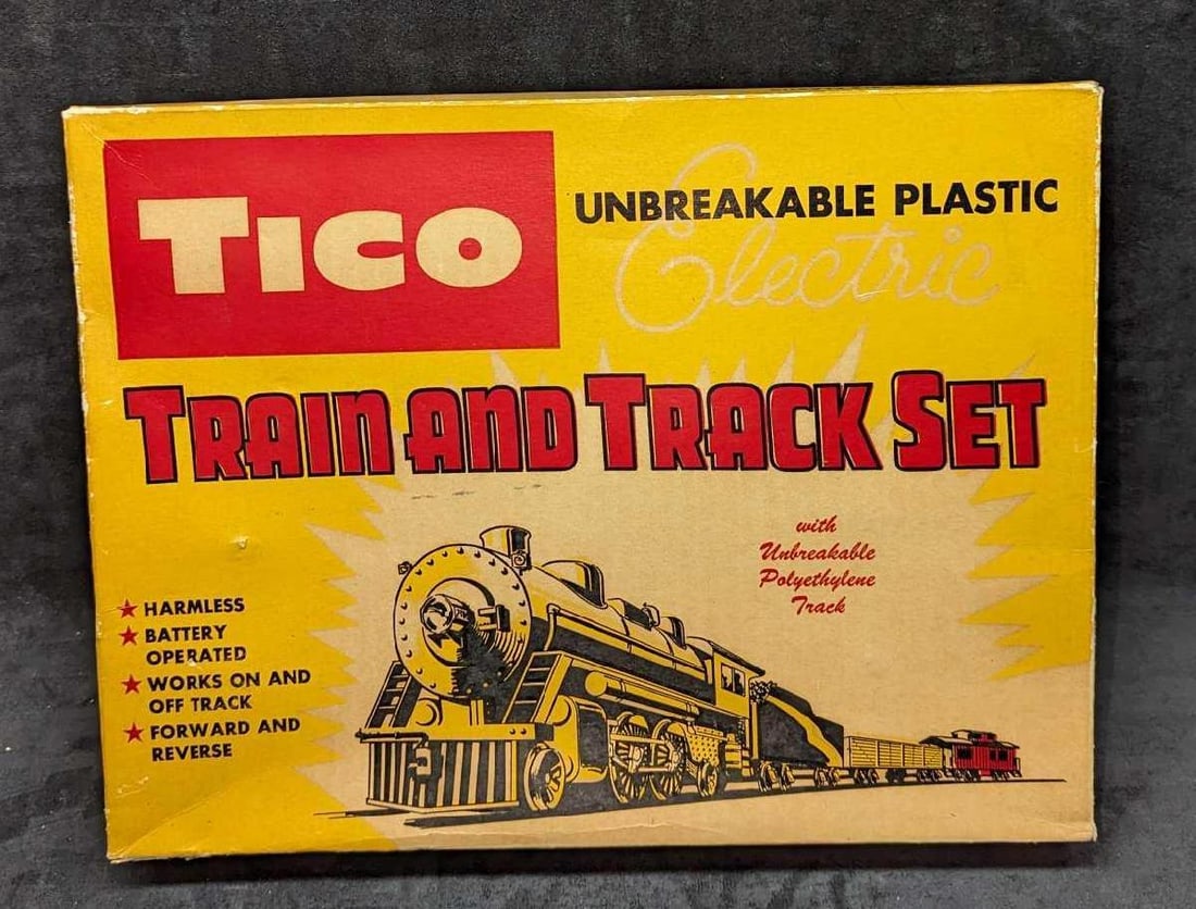 Vintage Tico Unbreakable Plastic Electric Train Set In Original Box (1 of 10)