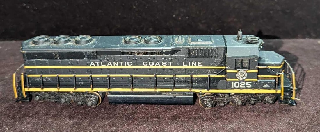 Seaboard Coast Line 1025 Train Locomotive HO (1 of 7)