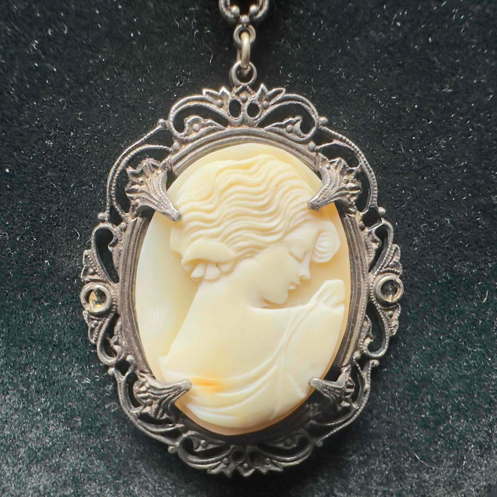 Cameo Carved Shell Sterling Silver Necklace Z81 (1 of 10)