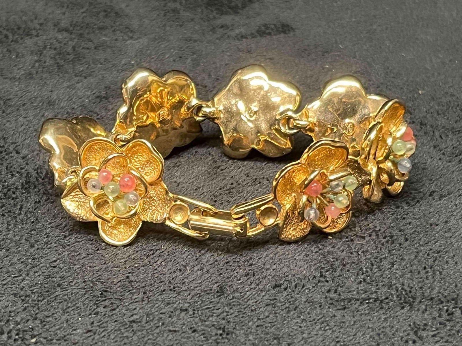 Signed Vintage Gold Tone Kramer Matching Earring & Bracelet Set (1 of 1)