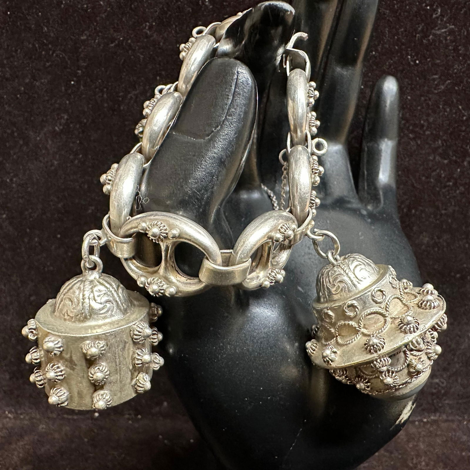 Coral Moonstone Agate Sone Setting Ornate Fob Charm 800 Silver Italy Bracelet: This item is in good pre-owned, previously used/displayed condition with noticeable light wear and surface scratches. Please reference all photos for full details. This piece of jewelry has been teste