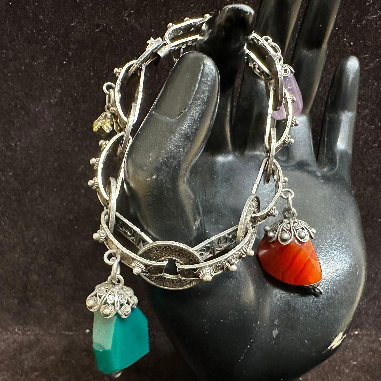 800 Silver Filigree Amethyst Malachite Carnelian Charm Dangle Bracelet L82: This item is in good pre-owned, previously used/displayed condition with noticeable light wear and surface scratches. Please reference all photos for full details. This piece of jewelry has been teste
